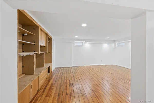 $4,500 | 31 Evelyn Lane, Syosset, NY 11791