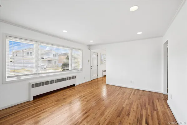 $4,500 | 31 Evelyn Lane, Syosset, NY 11791