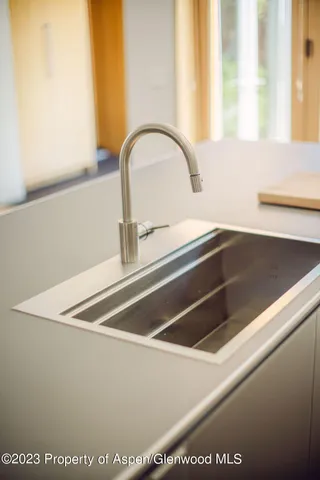 $6,000 | 1006 East Cooper Avenue, Aspen, CO 81611