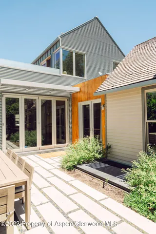 $6,000 | 1006 East Cooper Avenue, Aspen, CO 81611