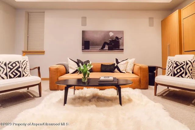 $6,000 | 1006 East Cooper Avenue, Aspen, CO 81611