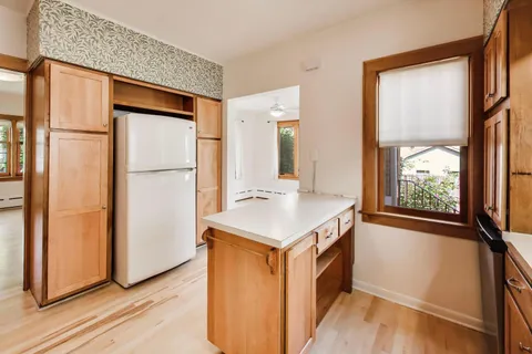 $500,000 | 1104 Clarence Avenue, Oak Park, IL 60304