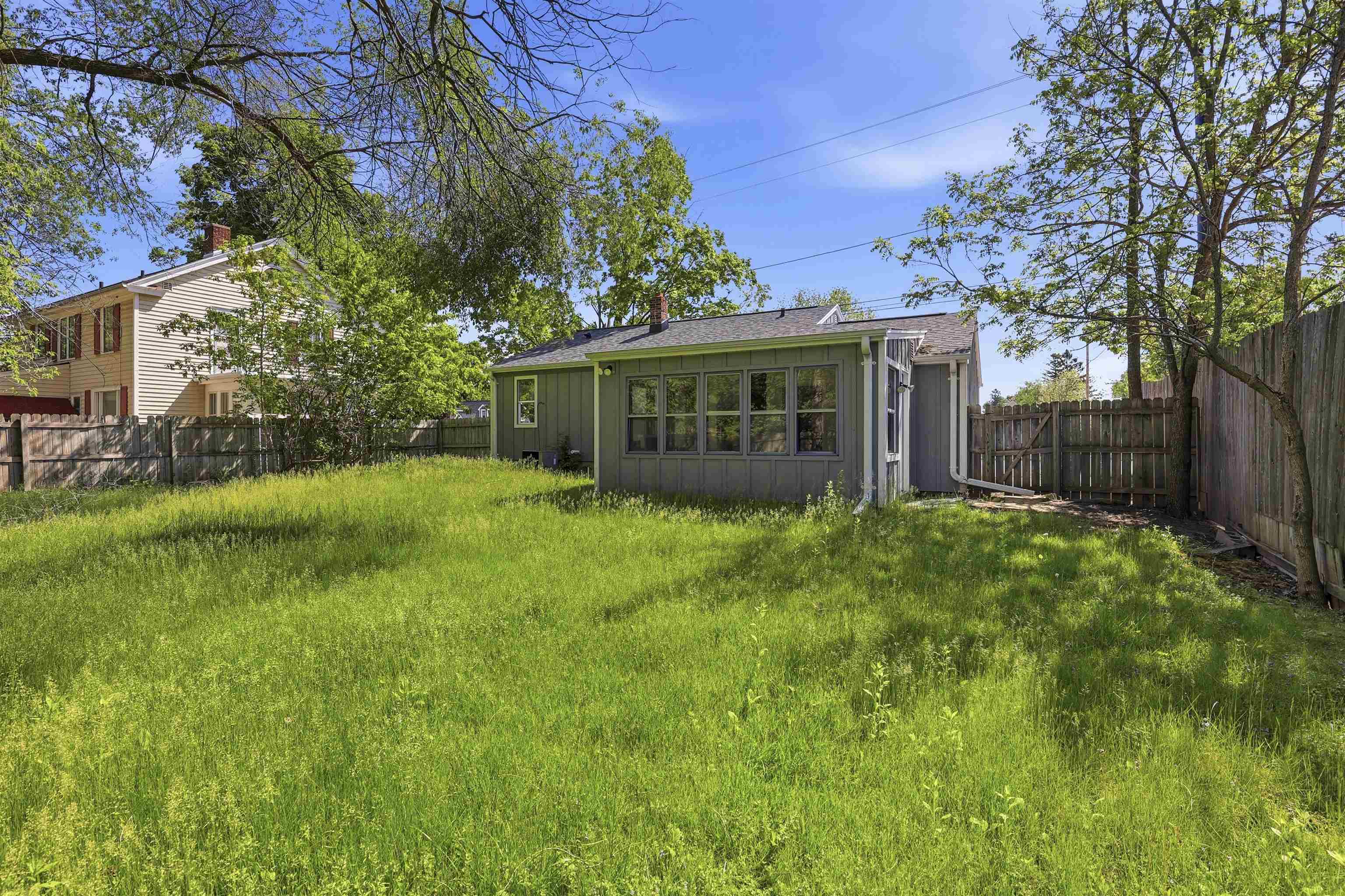 1831 South Oneida Street Appleton, WI 54915 - Photo 16 of 19
