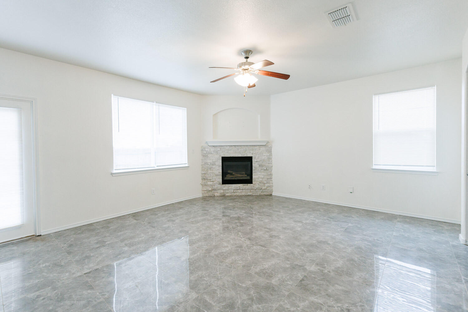 8702 10th Place Lubbock, TX 79416 - Photo 18 of 47 8702 10th Pl-28