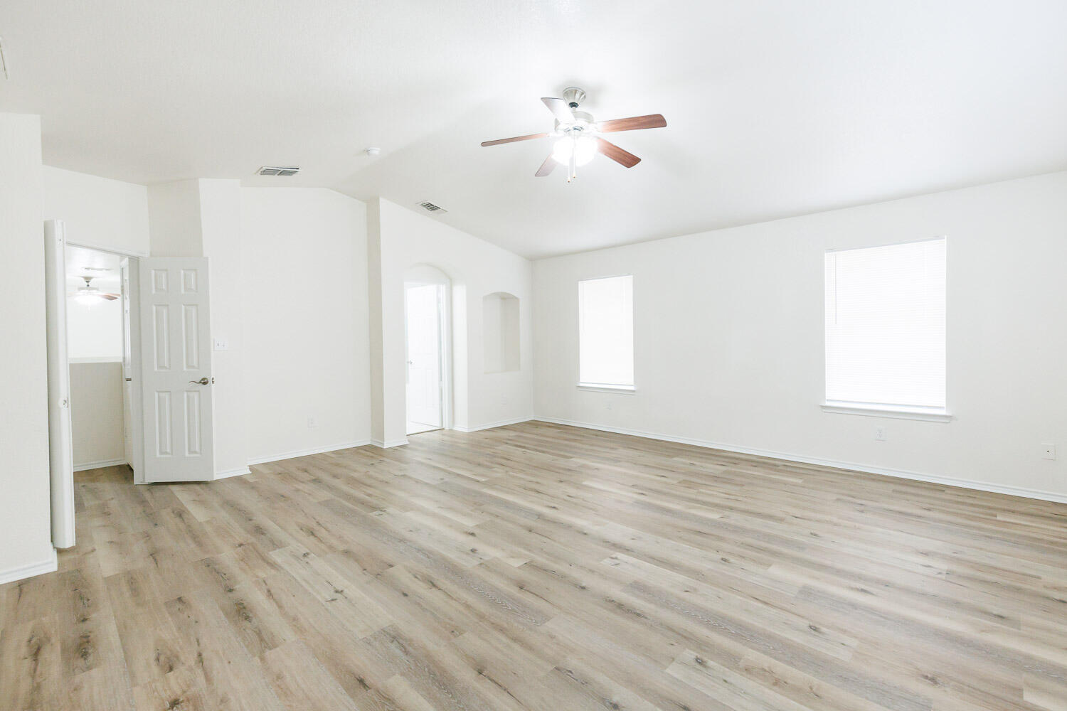 8702 10th Place Lubbock, TX 79416 - Photo 30 of 47 8702 10th Pl-48