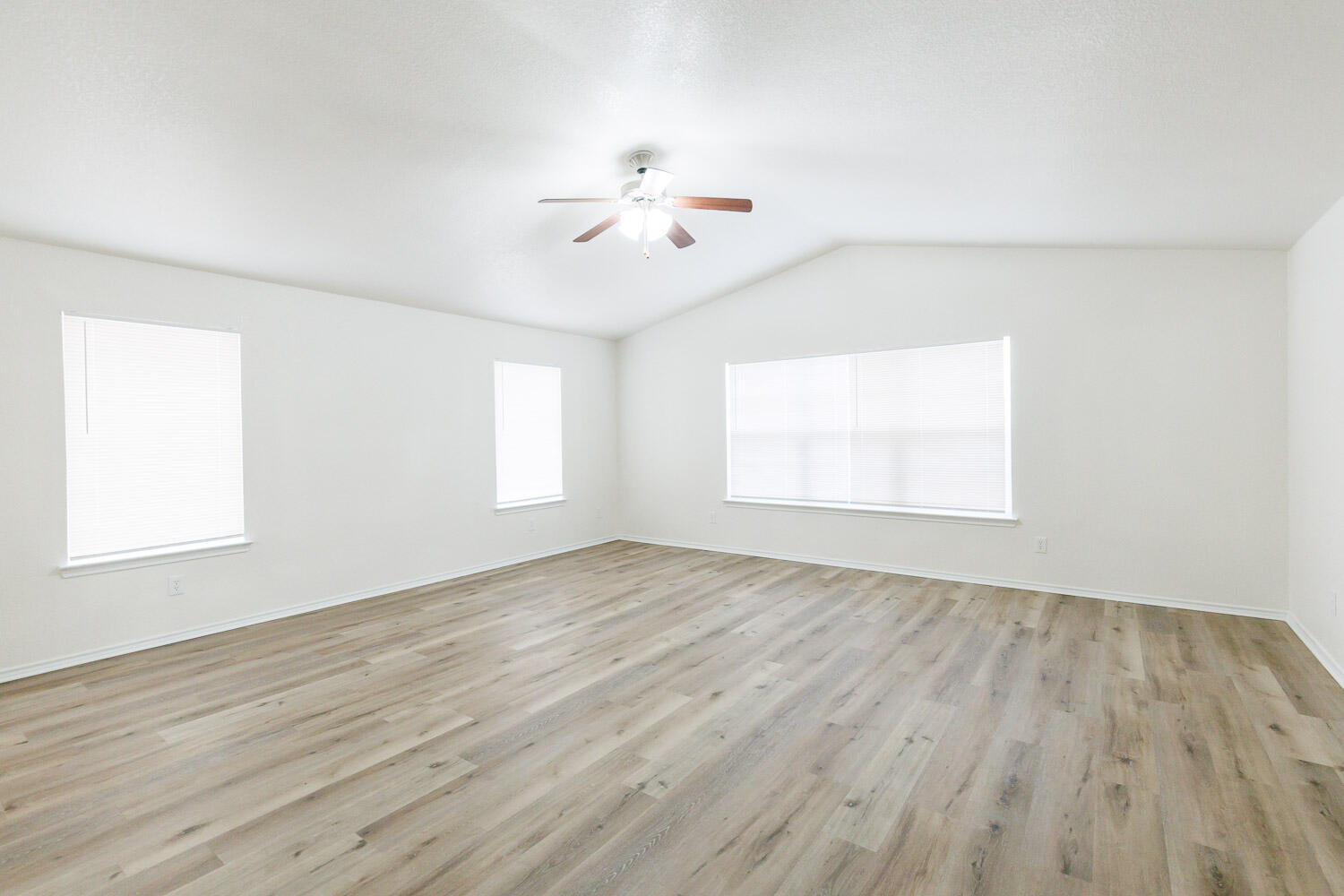 8702 10th Place Lubbock, TX 79416 - Photo 32 of 47 8702 10th Pl-50