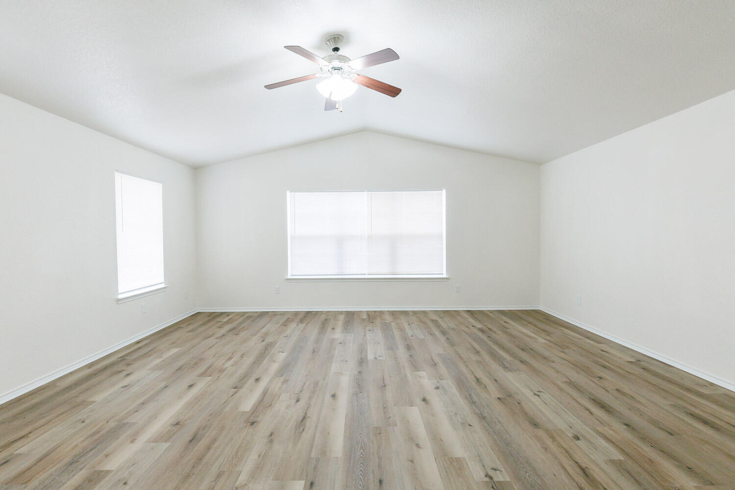 8702 10th Place Lubbock, TX 79416 - Photo 33 of 47 8702 10th Pl-51