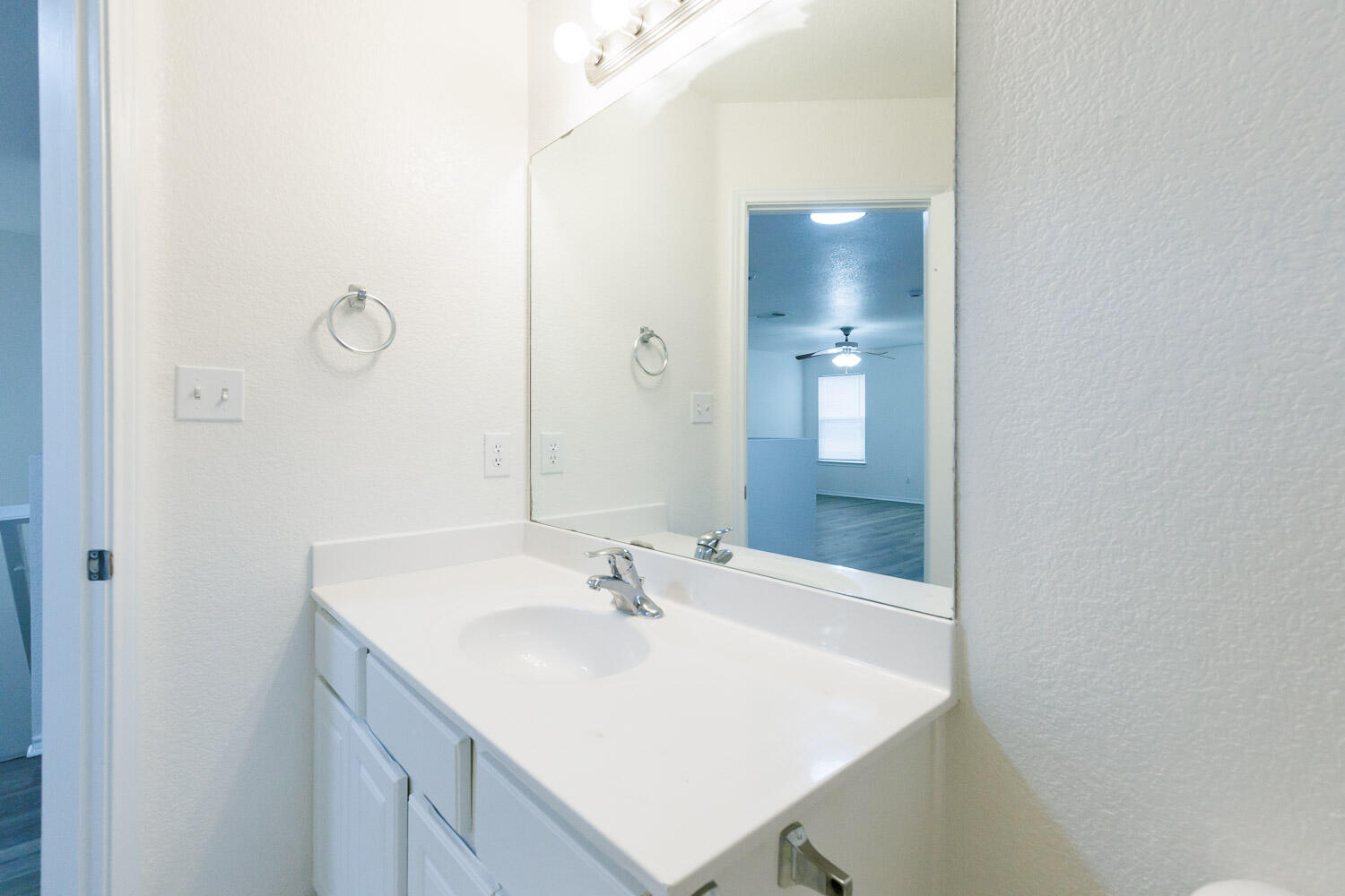 8702 10th Place Lubbock, TX 79416 - Photo 44 of 47 8702 10th Pl-65