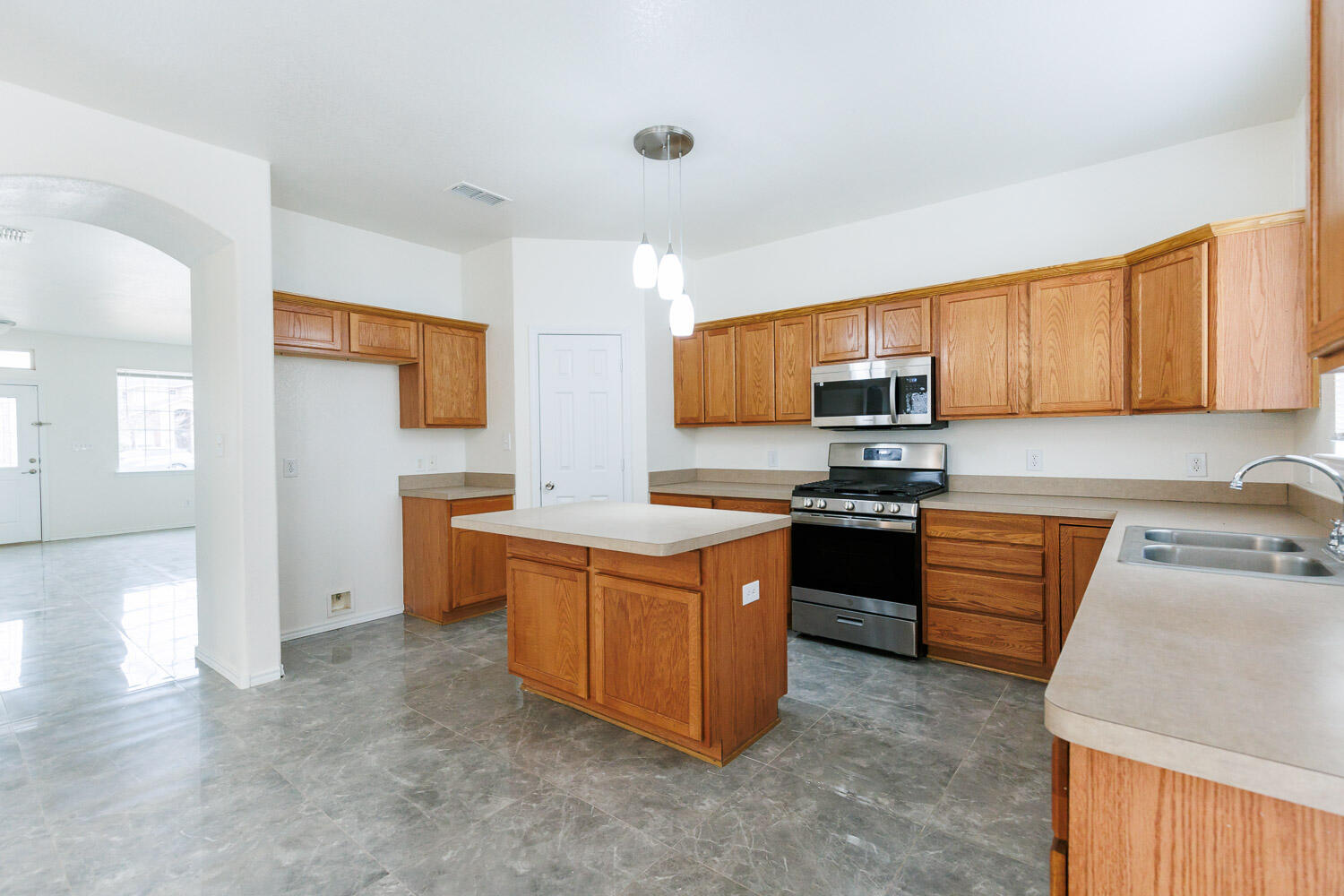 8702 10th Place Lubbock, TX 79416 - Photo 9 of 47 8702 10th Pl-11