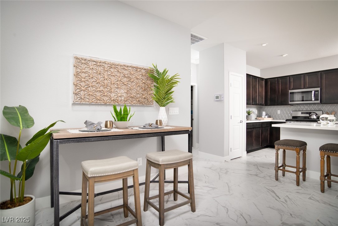 485 Ylang Place Henderson, NV 89015 - Photo 13 of 34 Bedford MODEL HOME PHOTO