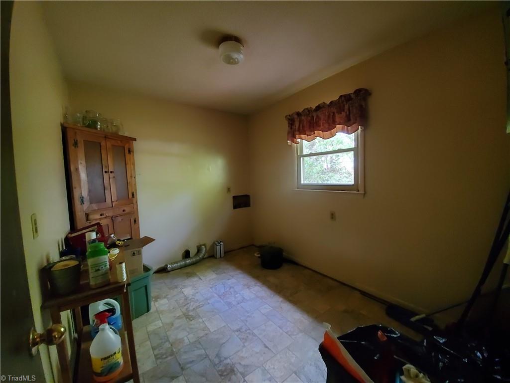 155 McCarn Road Lexington, NC 27292 - Photo 4 of 17