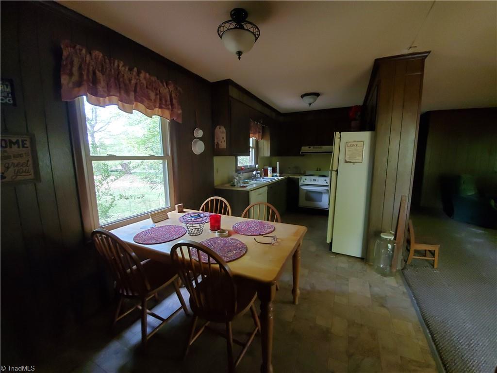 155 McCarn Road Lexington, NC 27292 - Photo 5 of 17