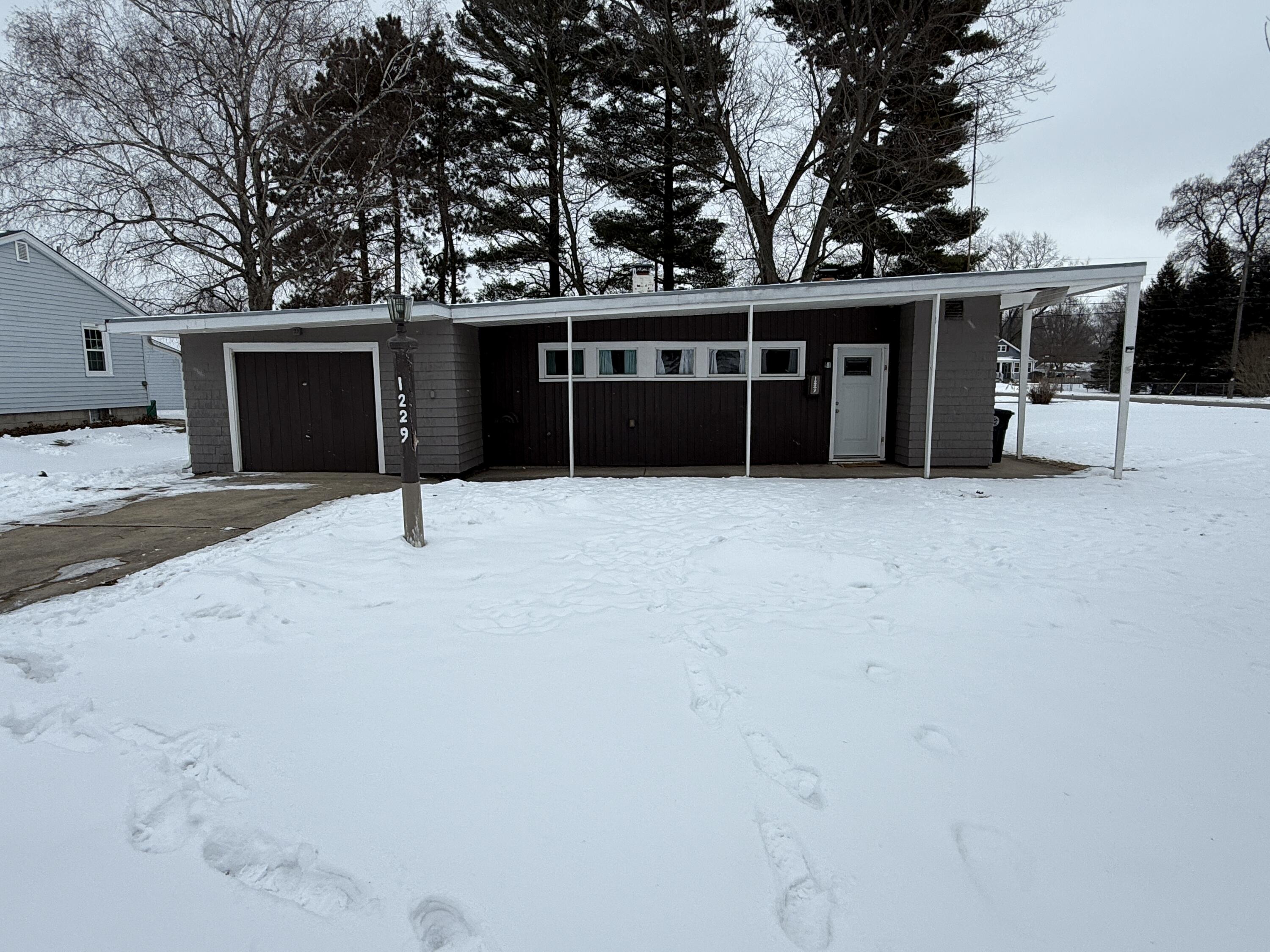 1229 State Street Hobart, IN 46342 - Photo 14 of 14 3000x2250