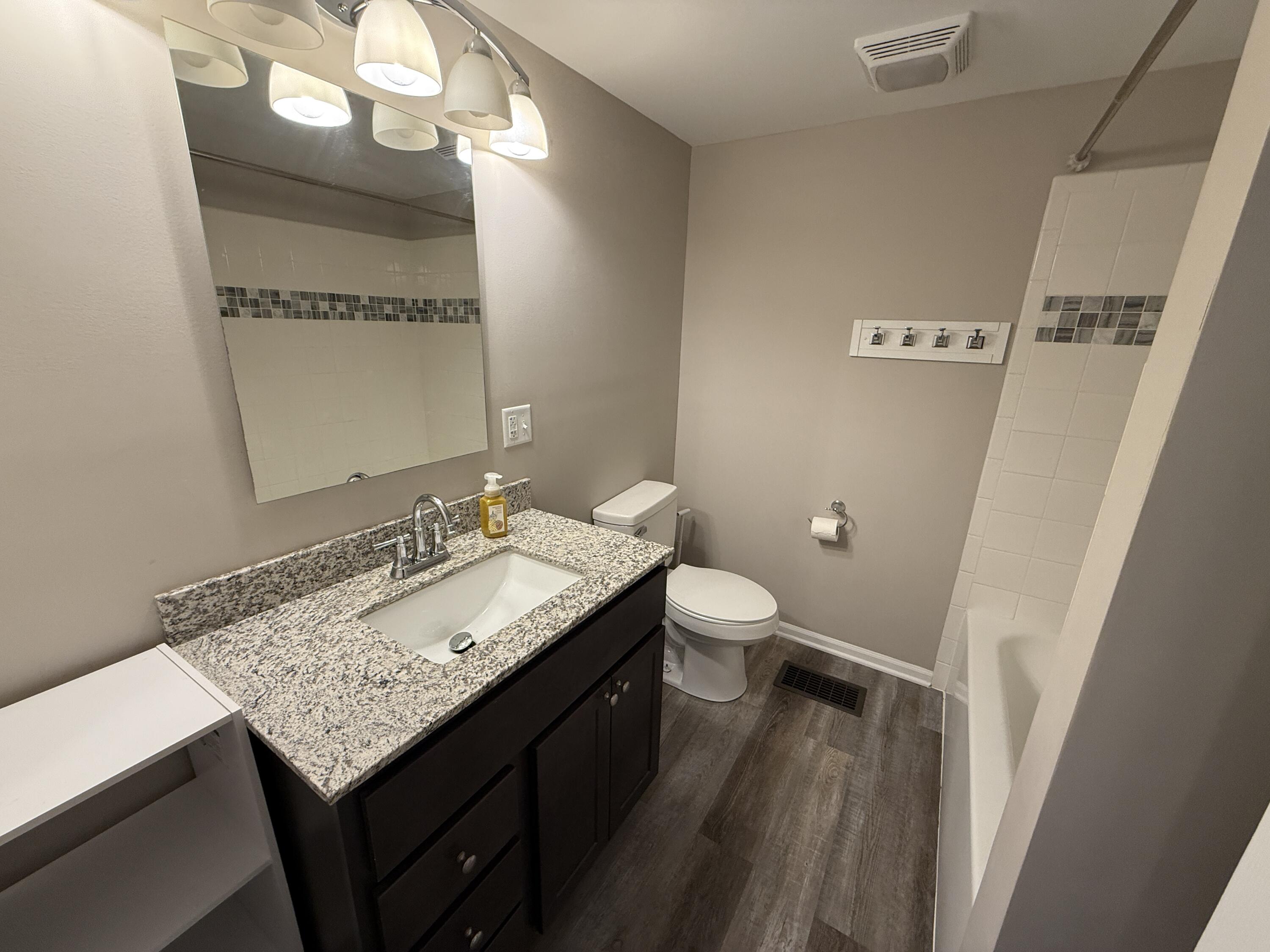 1229 State Street Hobart, IN 46342 - Photo 8 of 14 3000x2250