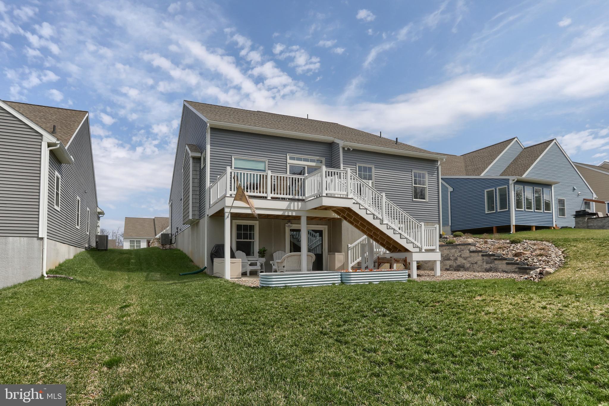 1100 Alden Way Lebanon, PA 17042 - Photo 48 of 52 a front view of a house with garden