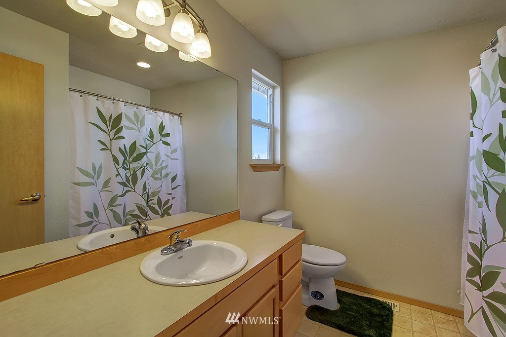 18933 4th Avenue Southeast Bothell, WA 98012 - Photo 11 of 19 Gallery Image 11