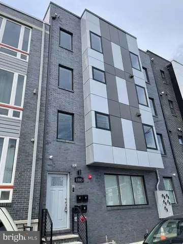 $2,400 | 1505 Parrish Street, Unit A, Philadelphia, PA 19130