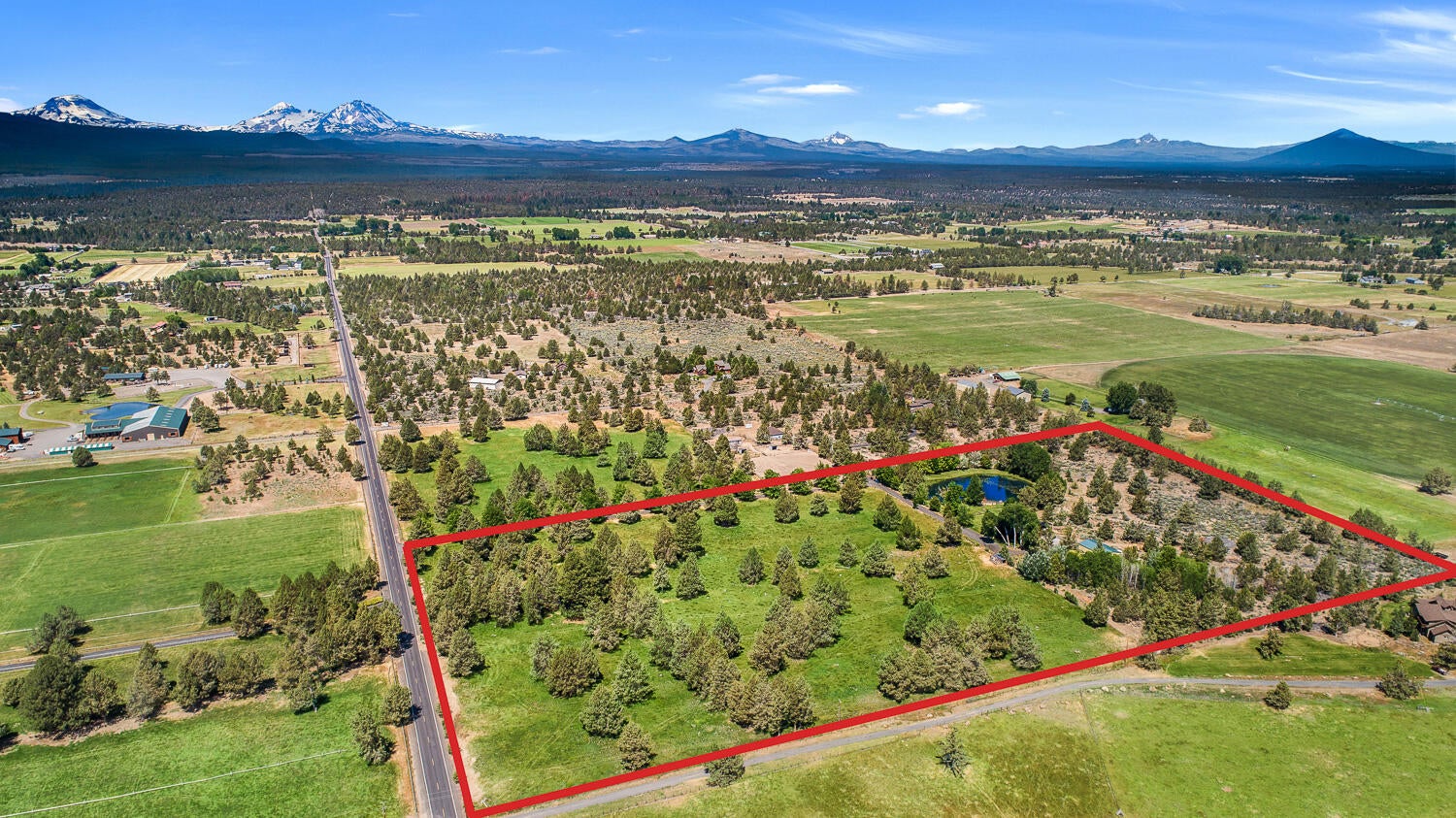 18970 Pinehurst Road Bend, OR 97703 - Photo 6 of 43 -