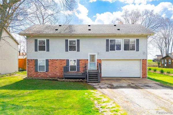$320,000 | 7522 Sovey Drive, Newport, MI 48166