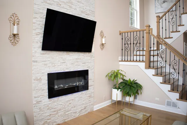 $549,000 | 5451 Elizabeth Place, Rolling Meadows, IL 60008