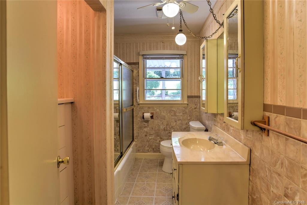 380 Bee Tree Road Swannanoa, NC 28778 - Photo 16 of 34 Gallery Image 16