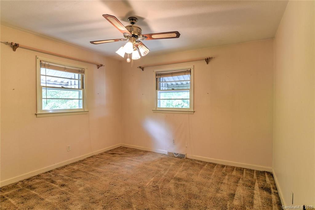 380 Bee Tree Road Swannanoa, NC 28778 - Photo 17 of 34 Gallery Image 17