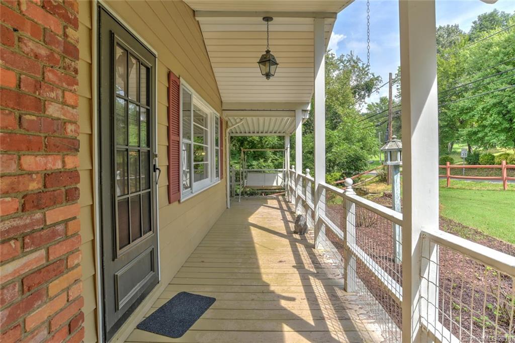 380 Bee Tree Road Swannanoa, NC 28778 - Photo 3 of 34 Gallery Image 3