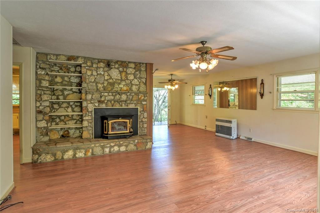 380 Bee Tree Road Swannanoa, NC 28778 - Photo 4 of 34 Gallery Image 4