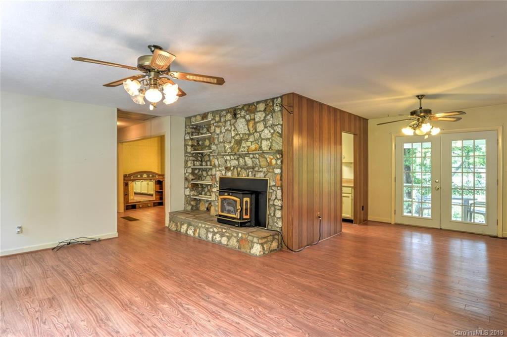 380 Bee Tree Road Swannanoa, NC 28778 - Photo 6 of 34 Gallery Image 6