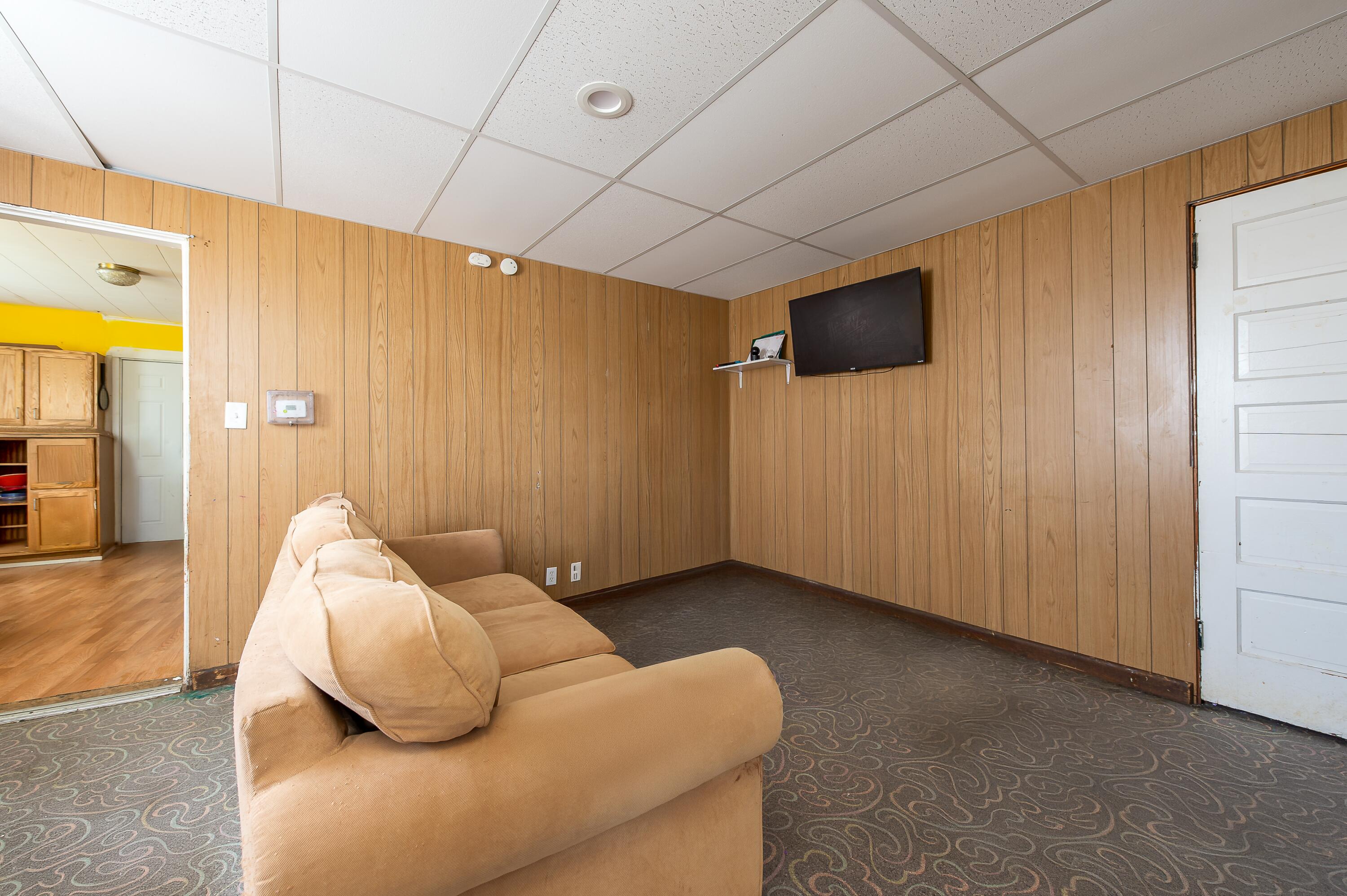 47-49 Pierce Street Lewiston, ME 04240 - Photo 22 of 40 22 - Unit 3 Living Room