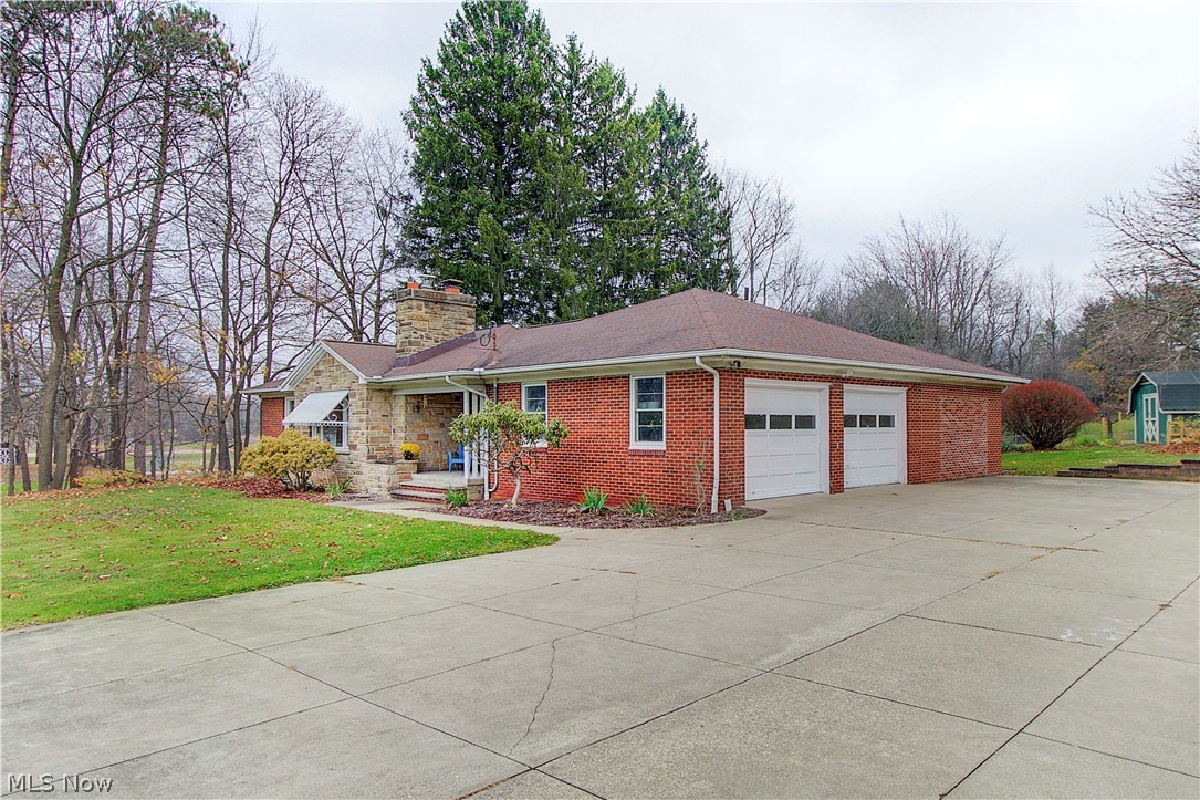 2959 Canton Road Uniontown, OH 44685 - Photo 5 of 34 No, not a runway, it's the driveway...........;)