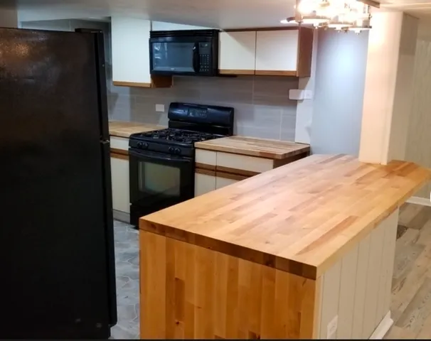 $1,200 | 14345 Park Avenue, Unit GARDEN, Harvey, IL 60426