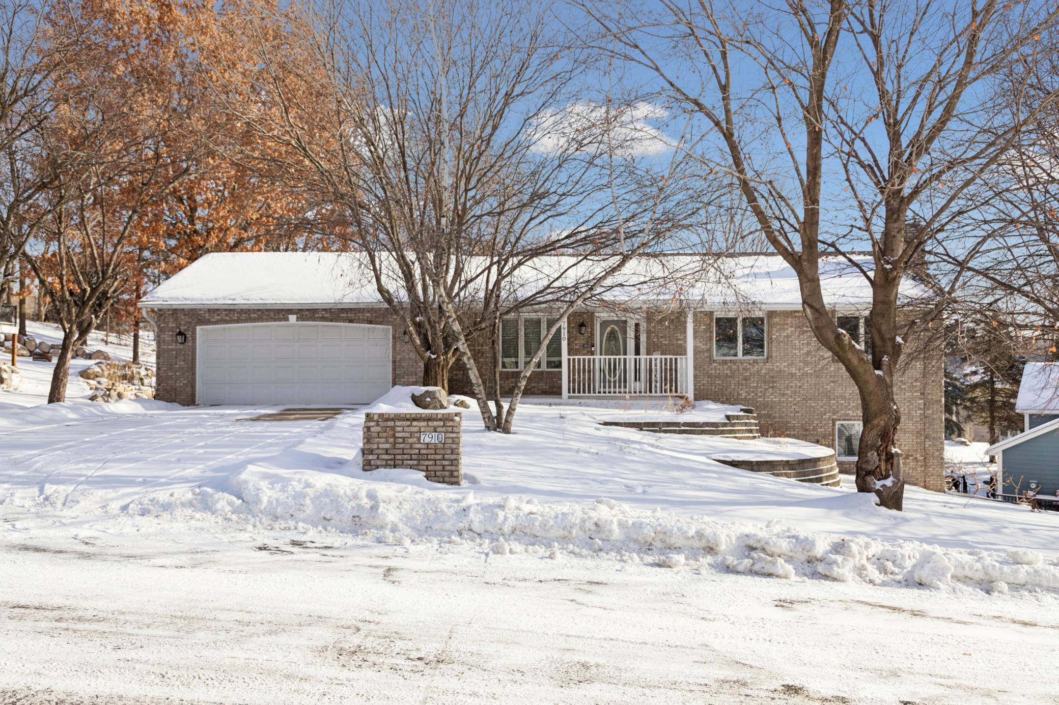 7910 Banks Path Inver Grove Heights, MN 55077 - Photo 2 of 29