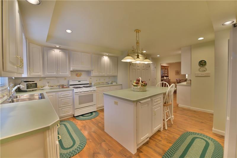 102 East Country Barn Road Houston, PA 15342 - Photo 5 of 24 This Kitchen is 22x14 It's Beautiful Custom Cabinets and Drawers (pull all the way out). gas stove Disposal, dishwasher, microwave, Fridge included