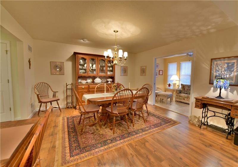 102 East Country Barn Road Houston, PA 15342 - Photo 8 of 24 Large Dining 14x14 To host all the Holidays
