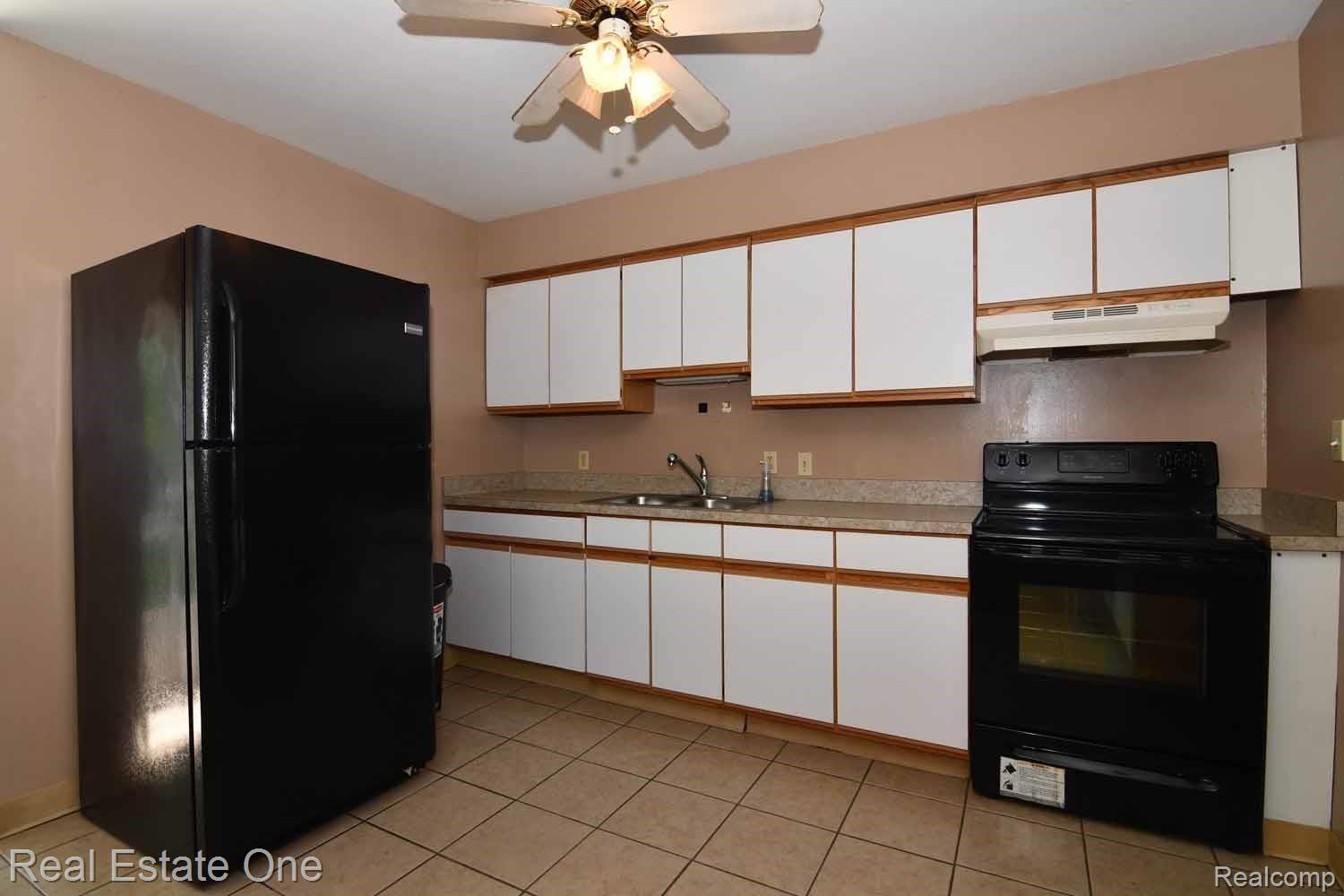 5705 Branch Road Flint, MI 48506 - Photo 21 of 25 DSC_2739.jpg