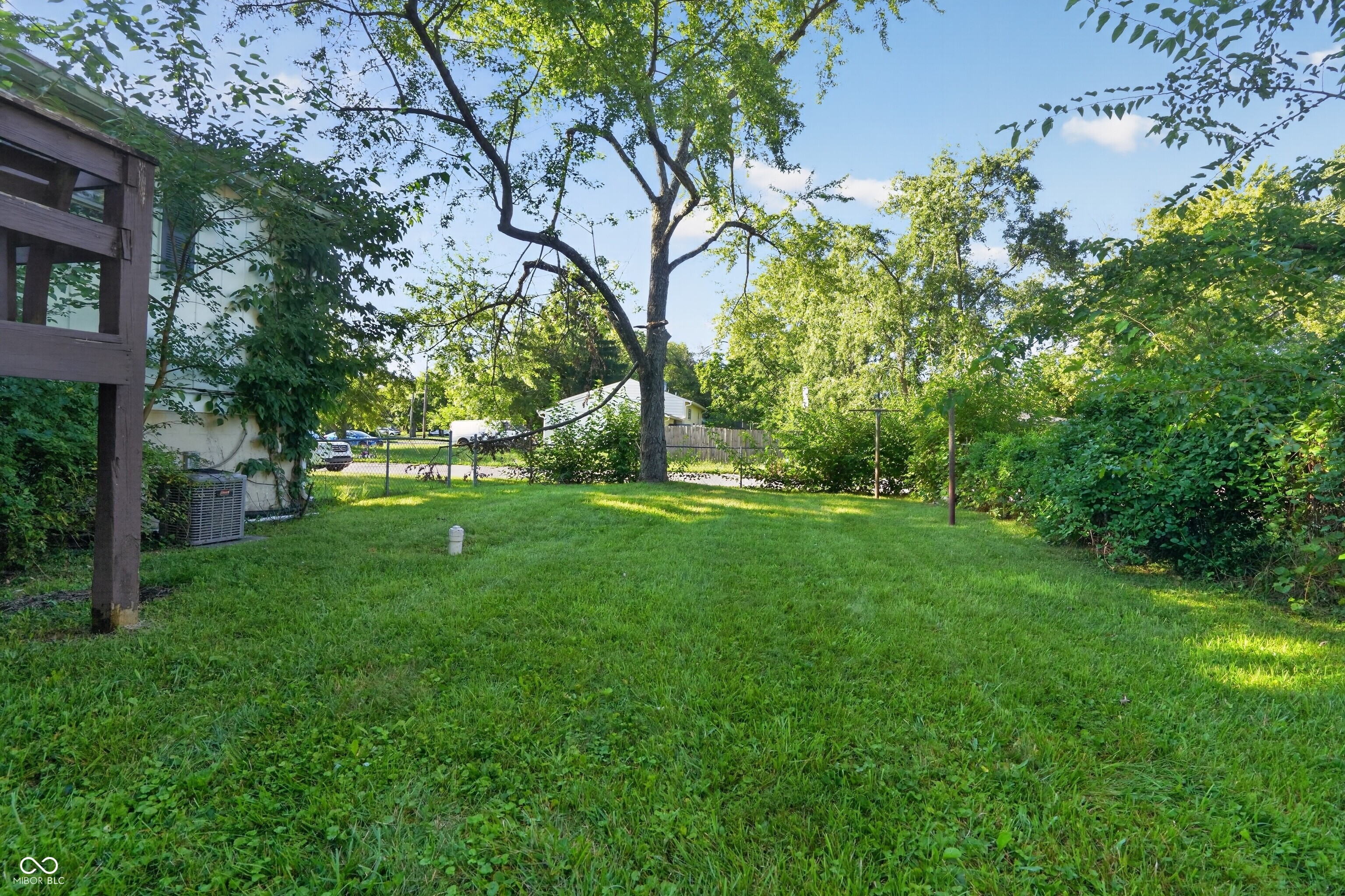 4038 Mitthoeffer Road Indianapolis, IN 46235 - Photo 3 of 29 Gallery Image 3