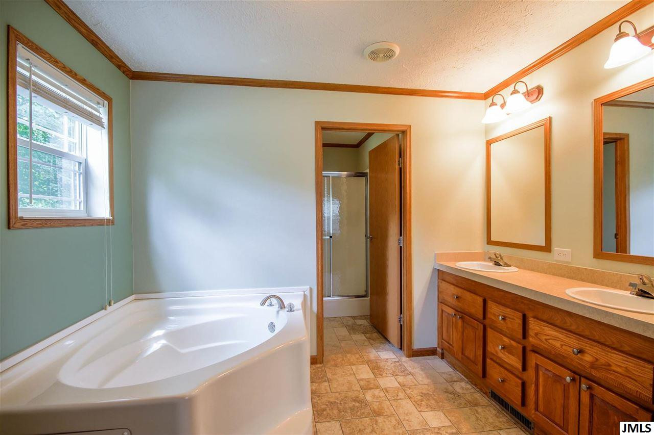 9956 Bunkerhill Road Jackson, MI 49201 - Photo 13 of 23 Photo 13