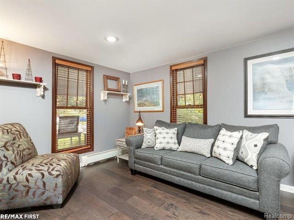 298 West St Clair Street Romeo, MI 48065 - Photo 4 of 48 50004708-3.JPG