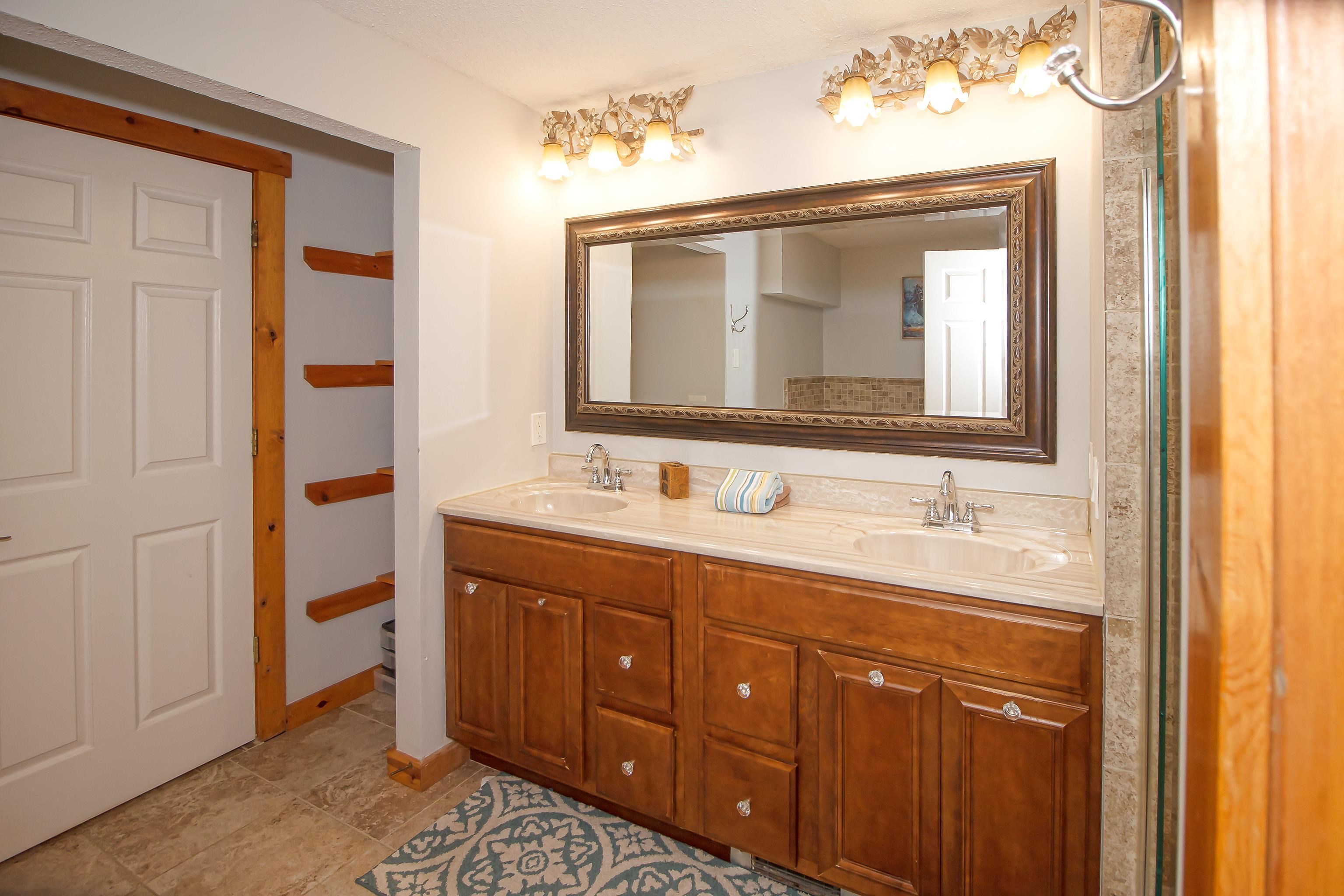 88 B Greenspring Road, Unit B West Dover, VT 05356 - Photo 17 of 43 Gallery Image 17
