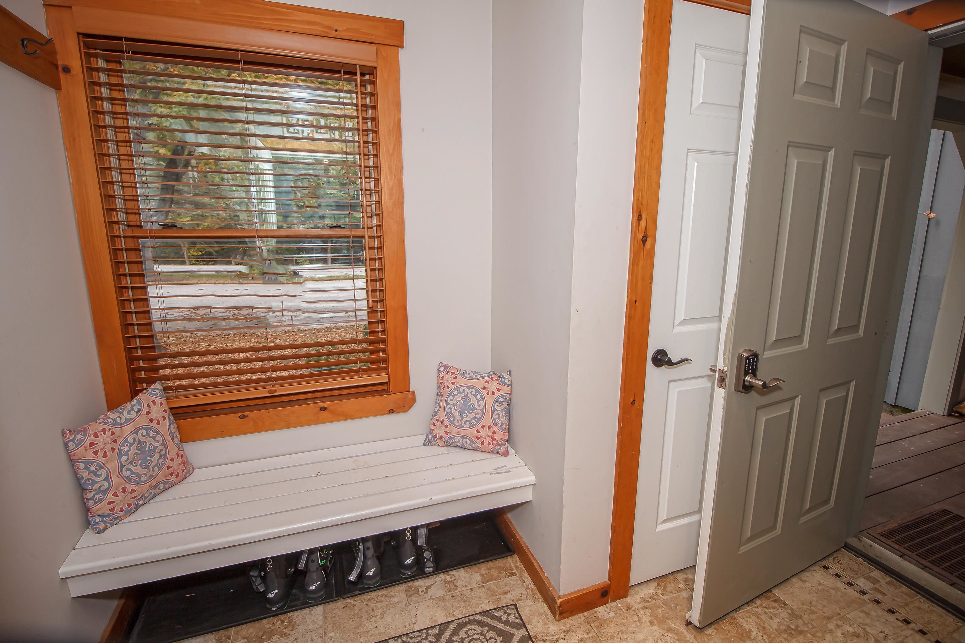 88 B Greenspring Road, Unit B West Dover, VT 05356 - Photo 20 of 43 Gallery Image 20