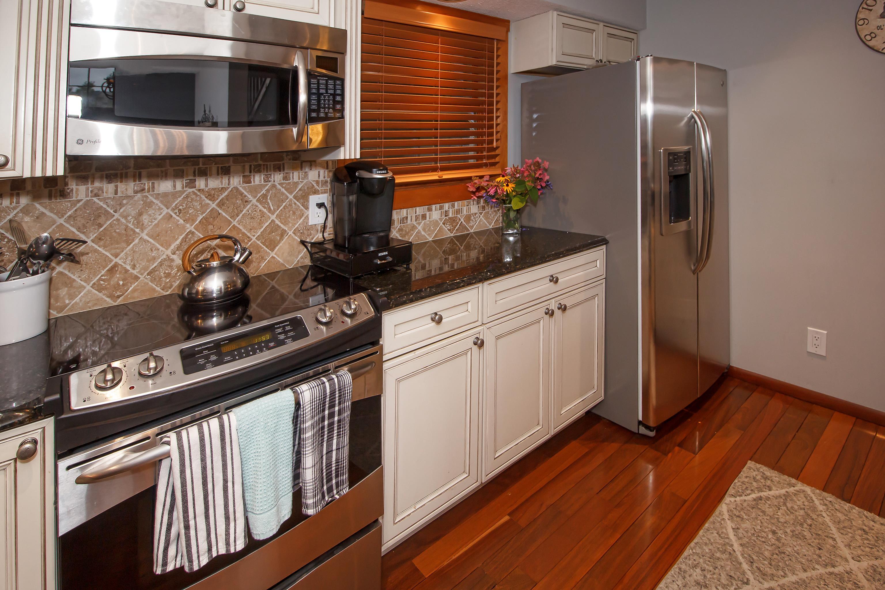 88 B Greenspring Road, Unit B West Dover, VT 05356 - Photo 3 of 43 Gallery Image 3