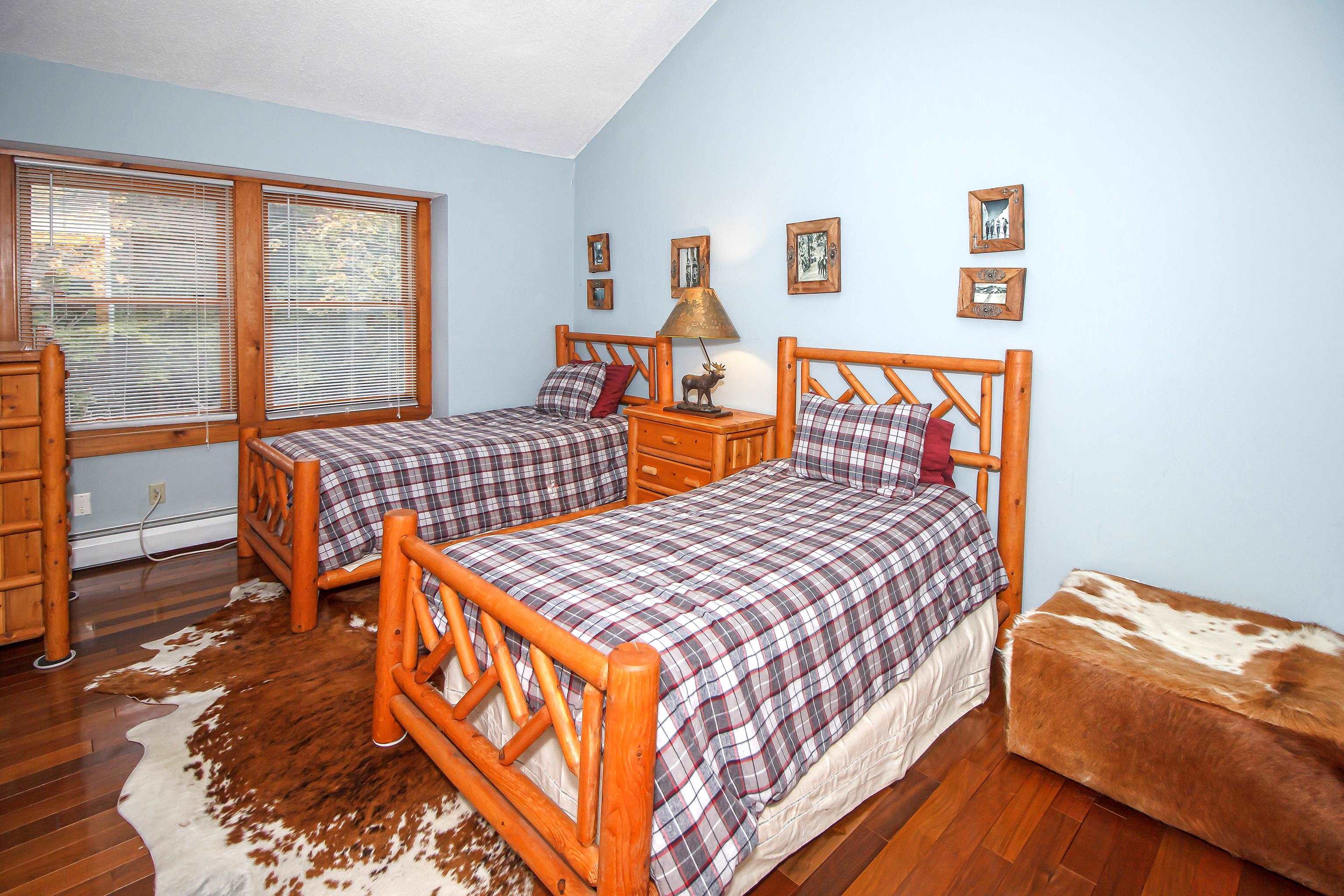 88 B Greenspring Road, Unit B West Dover, VT 05356 - Photo 9 of 43 Gallery Image 9