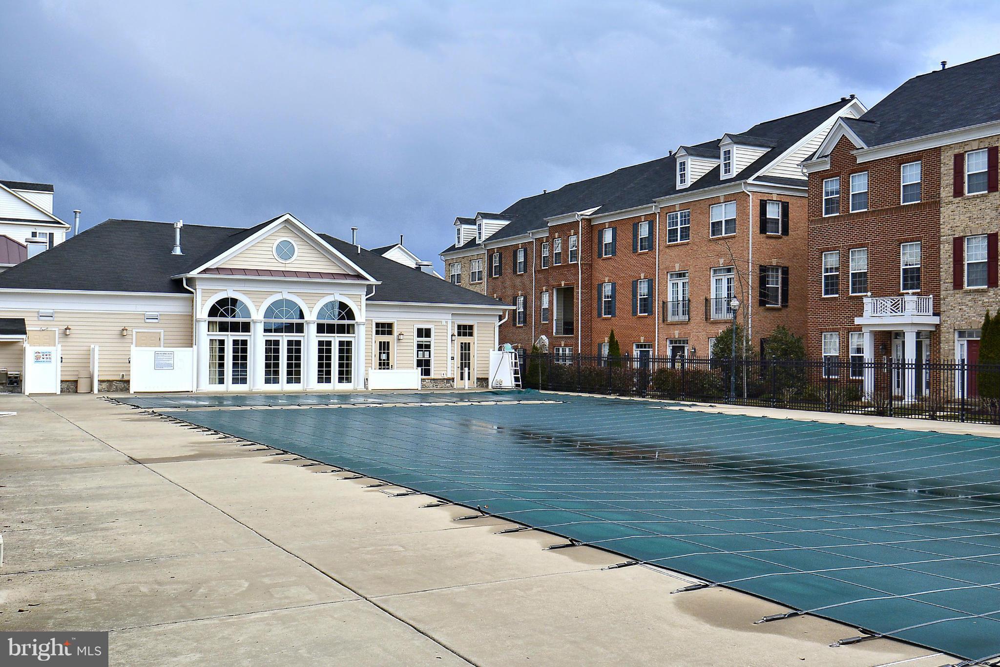 198 Hidden Forest Court Gaithersburg, MD 20877 - Photo 28 of 30 Community - Pool