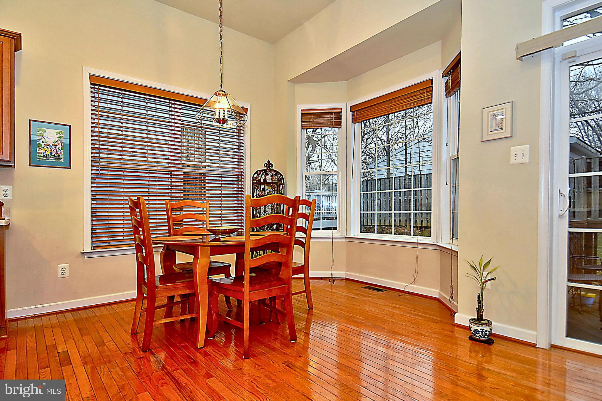 198 Hidden Forest Court Gaithersburg, MD 20877 - Photo 7 of 30 Kitchen - Breakfast Nook