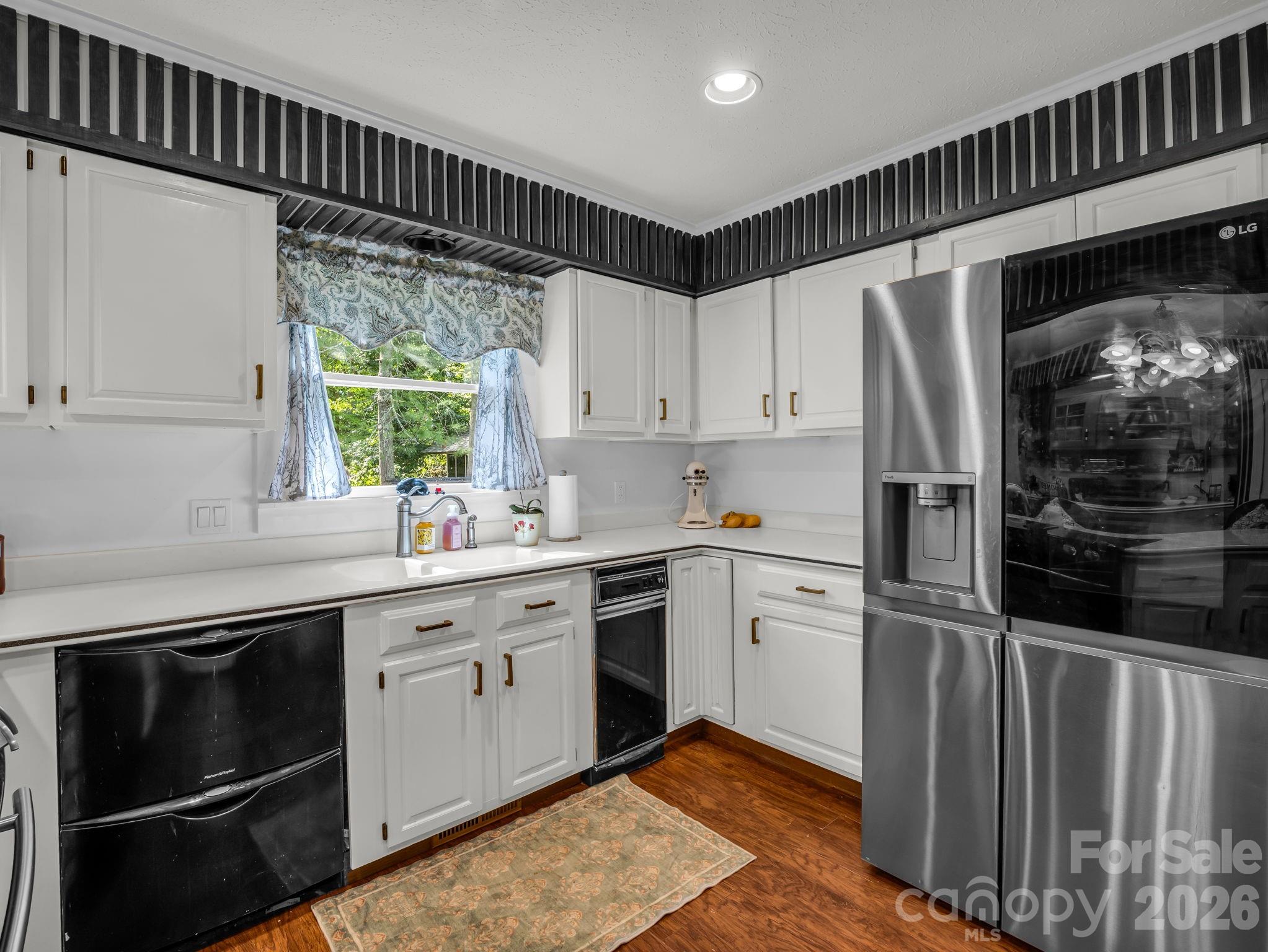 213 Raintree Drive Hendersonville, NC 28791 - Photo 17 of 48