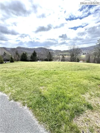 $250,000 | Lot 63 Meadow Knoll, Banner Elk, NC 28604
