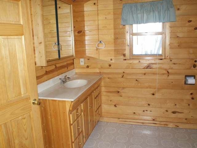 7662 Frontier Road Presque Isle, WI 54557 - Photo 5 of 13 Gallery Image 5