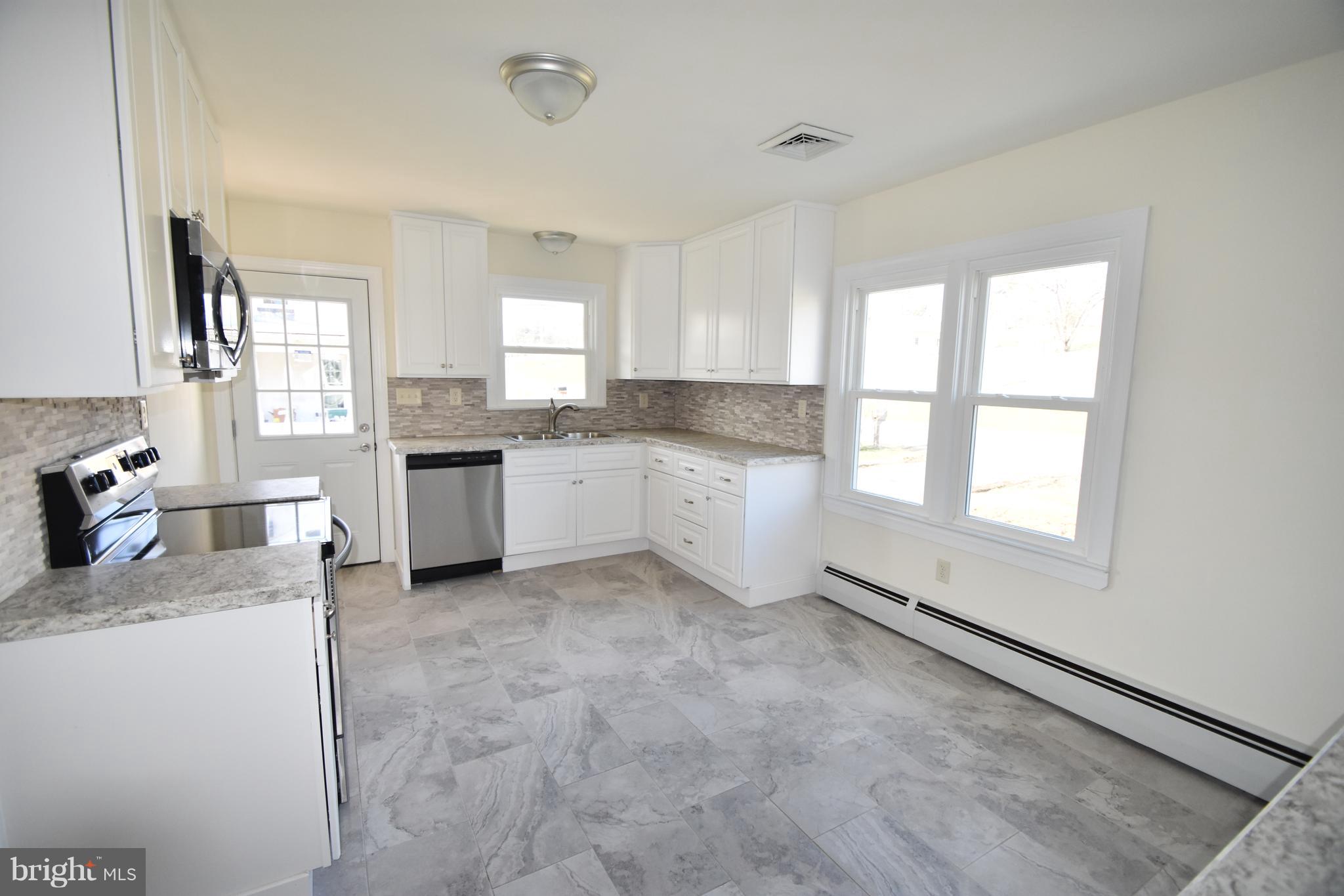 131 Oak Grove Road Pine Grove, PA 17963 - Photo 3 of 14 Kitchen
