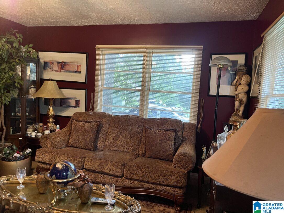 217 Maple Way Birmingham, AL 35215 - Photo 2 of 10